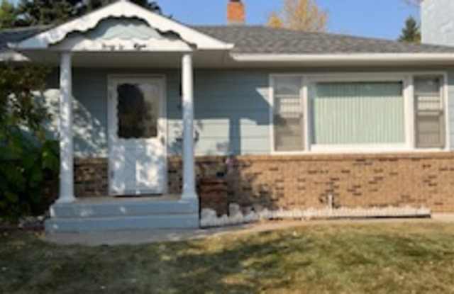 4208 W Chicago St - 4208 West Chicago Street, Rapid City, SD 57702