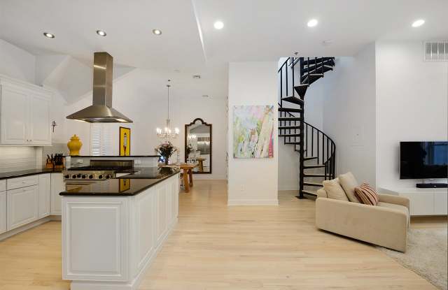 131 GARDEN ST Gallery 3