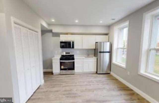 3228 HIATT Place NW Gallery 3