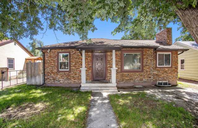Location and Charm, Big Lot, Updated 3 Bedroom House Close to Downtown photos photos Location and Charm, Big Lot, Updated 3 Bedroom House Close to Downtown photos photos