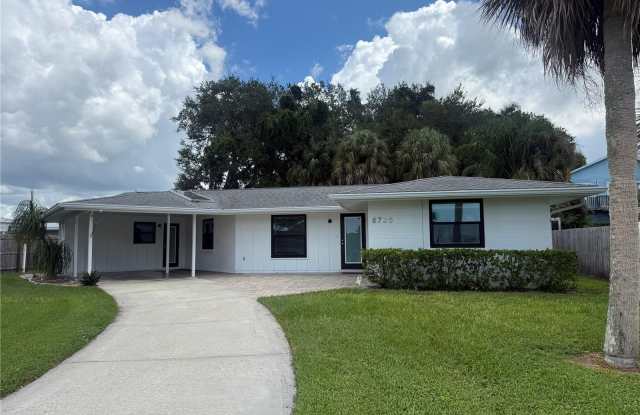 8735 DUNMORE Drive Gallery 1