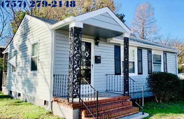 Adorable 2 Bedroom 1 Bath Single Family Home located in the heart of Portsmouth VA! - 2214 Frederick Boulevard, Portsmouth, VA 23704