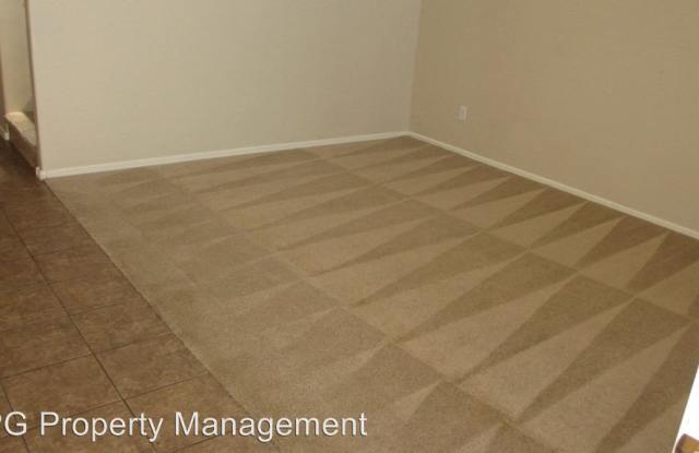 17038 W Saguaro Ln Gallery 4