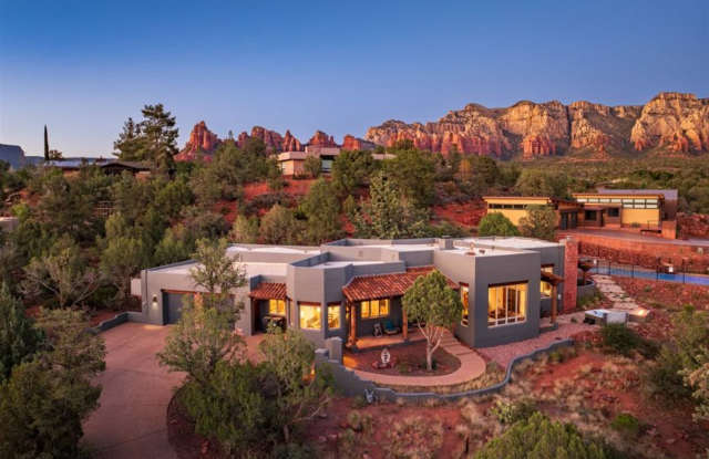 Breathtaking Luxury Home Basking in Sedona's Red Rock Mountains! Salt Pool, Hot Tub  Fire Pit!! Javelina House photos photos