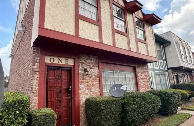 7700 Creekbend Drive - 1UNIT 1 - 7700 Creekbend Drive, Houston, TX 77071