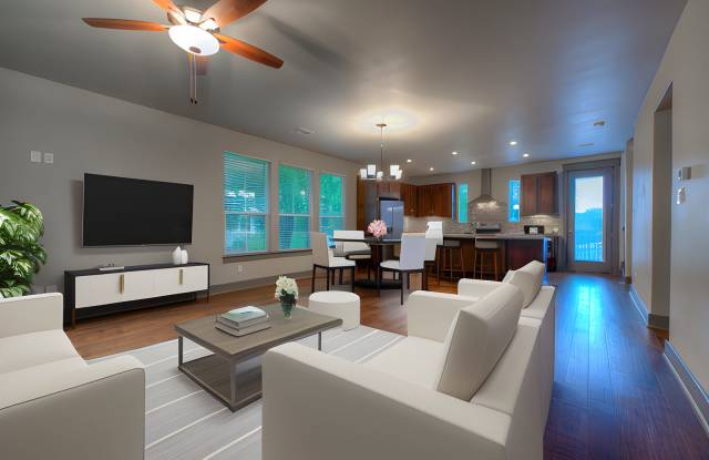 UT PRE-LEASE: 2014 Constructed 6 bed / 5 bath home - Top of the Line Finishes - Prime Location Gallery 3