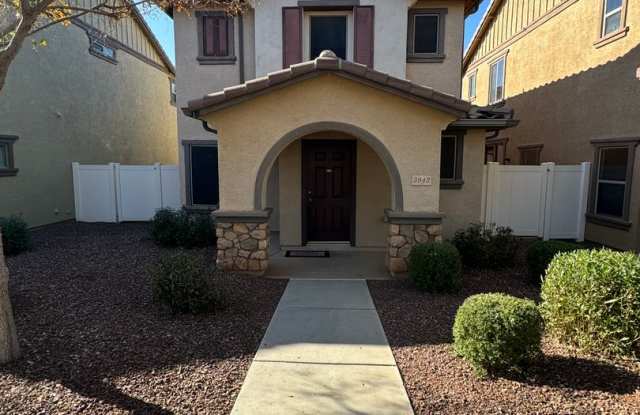 Fantastic 3-bedroom, 2-bathroom townhome photos photos