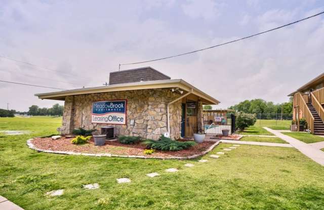 Meadowbrook Apartments photos photos