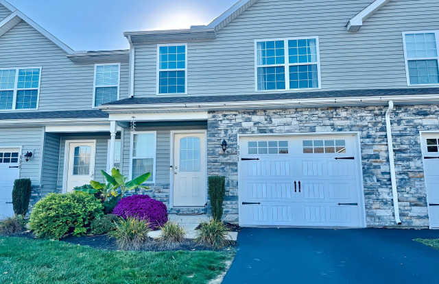 331 Briar Ridge Circle - 331 Briar Ridge Circle, Enola, PA 17025