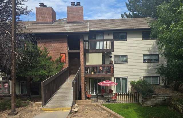 Fantastic Updated 2-Bedroom, 2-Bath Condo Near City Center – Aurora photos photos