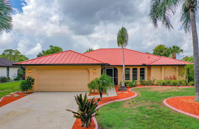 Port Charlotte Waterfront Pool Home - Great Location! - 2375 Bendway Drive, Port Charlotte, FL 33948