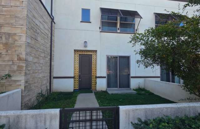 Bellflower 3 Bedroom Townhouse photos photos