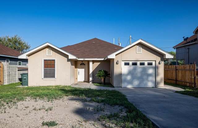 808 E Gutierrez - 808 East Gutierrez Street, Del Rio, TX 78840