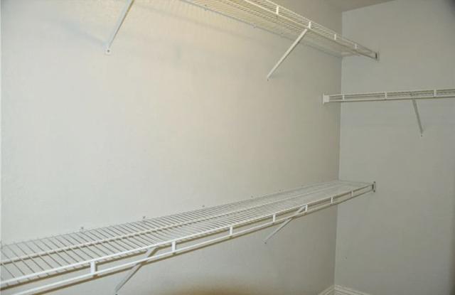 13849 Los Angeles Street Gallery 2