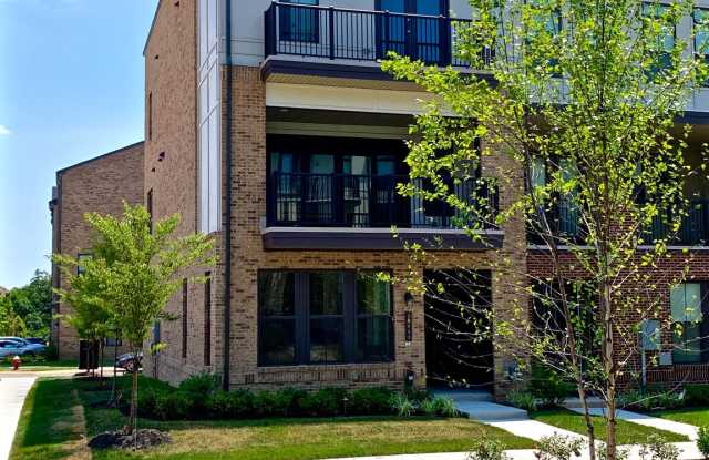 23083 COTTONWILLOW SQUARE Gallery 3