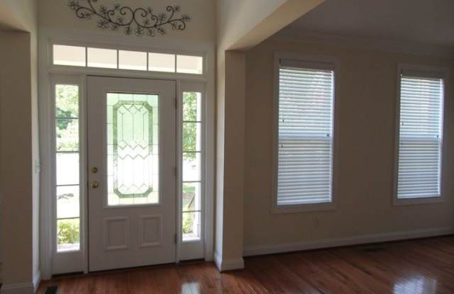 107 Lennon Drive Gallery 3