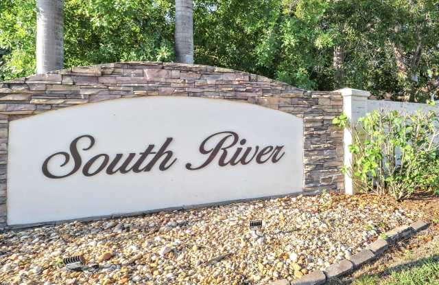 540 SW South River Drive Gallery 1