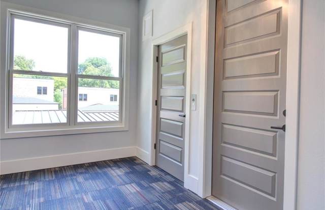 218  N Church  AVE Unit #4 Gallery 2