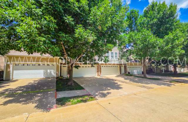 2-Bedroom, 2.5-Bath Urbandale Townhome with Attached 2-Car Garage photos photos