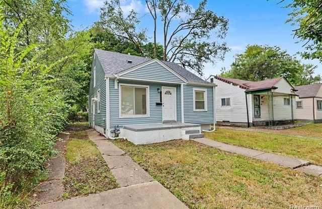 19341 Oakfield Street Gallery 2