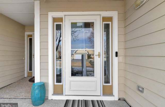 297 LAKESIDE Drive Gallery 2