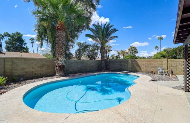 5329 E ACOMA Drive Gallery 4