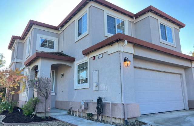 $500 MOVE IN SPECIAL!!! STUNNING  SPACIOUS 4 BEDROOM HOME IN LIVERMORE, CA!!! - 6383 Almaden Way, Livermore, CA 94551