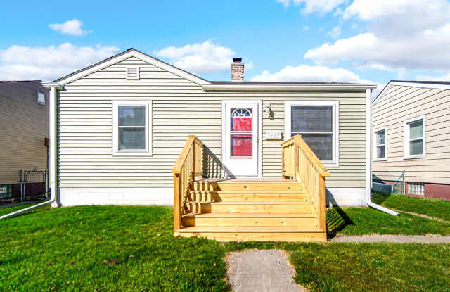 Newly remodeled 2bed/1bath in Hammond. - 7322 Jarnecke Avenue, Hammond, IN 46324