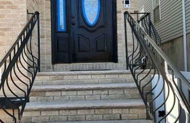 197 Badger Ave Gallery 2