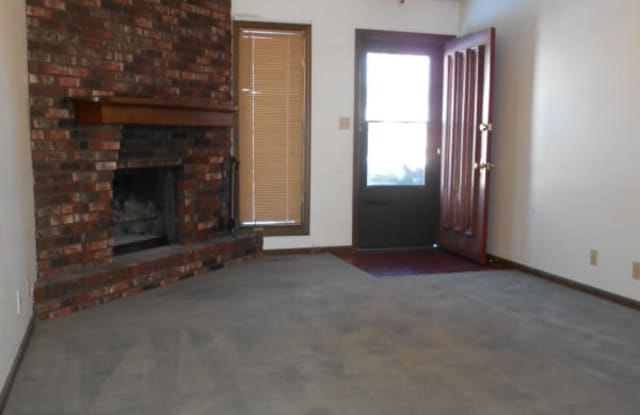 3114 W E St - 3114 W E St, North Platte, NE 69101