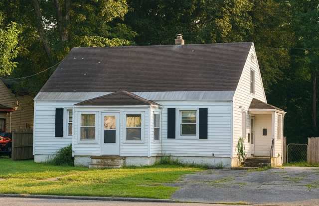 3 Bed 1 Bath – On Rental Millbrook Road photos photos