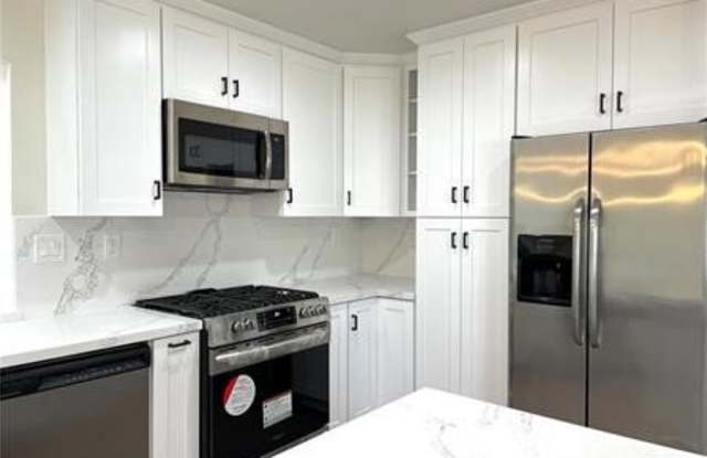 3421 Rowena Drive Gallery 3