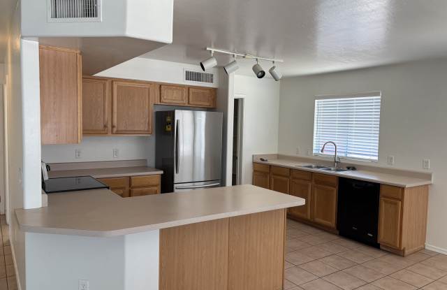 11958 W Apache St photos photos