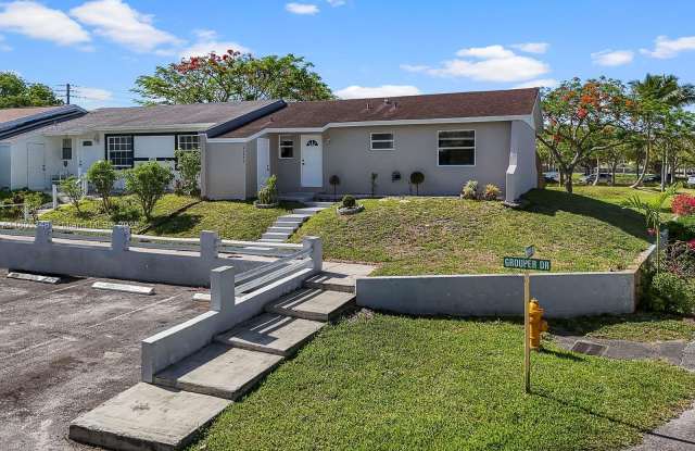 20875 Grouper Dr photos photos
