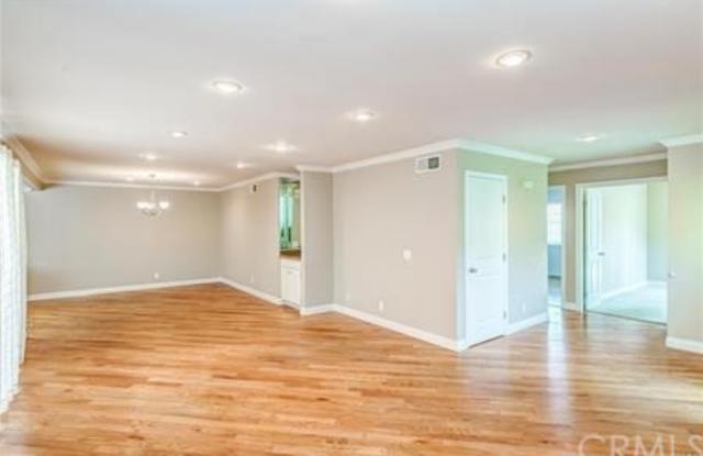 17346 Rosewood Gallery 4