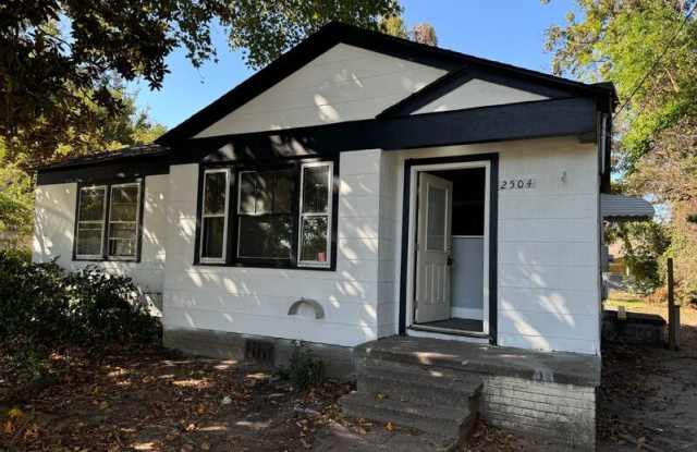 2504 Primrose Ave. Gallery 1