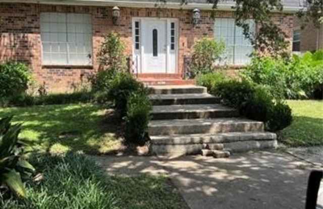 6677 MARSHAL FOCH Street photos photos