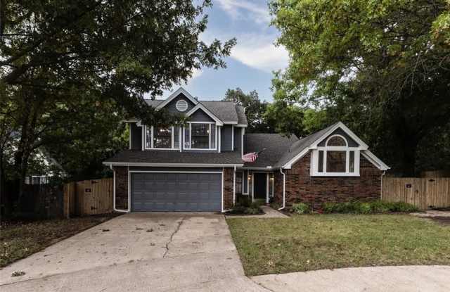 561 Dove Creek Circle - 561 Dove Creek Circle, Grapevine, TX 76051