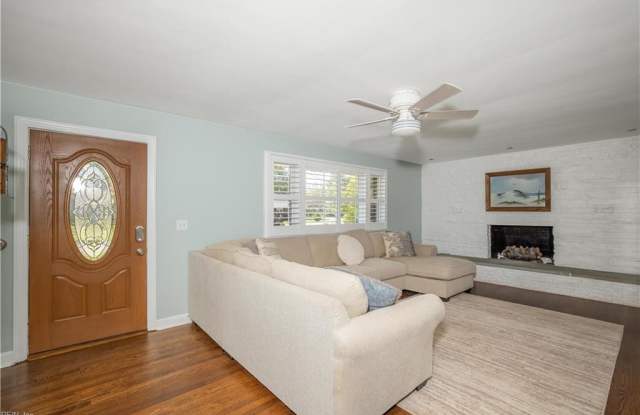 10 carroll Drive Gallery 2