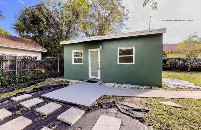 1230 NE 2nd photos photos