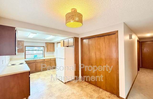 414 W 39th St - 414 West 39th Street, Vancouver, WA 98660