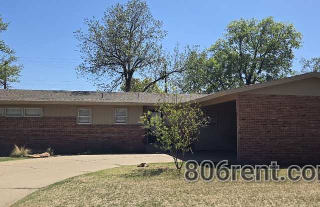 Spacious 3 Bed / 2 Bath Home with Covered Parking photos photos Spacious 3 Bed / 2 Bath Home with Covered Parking photos photos