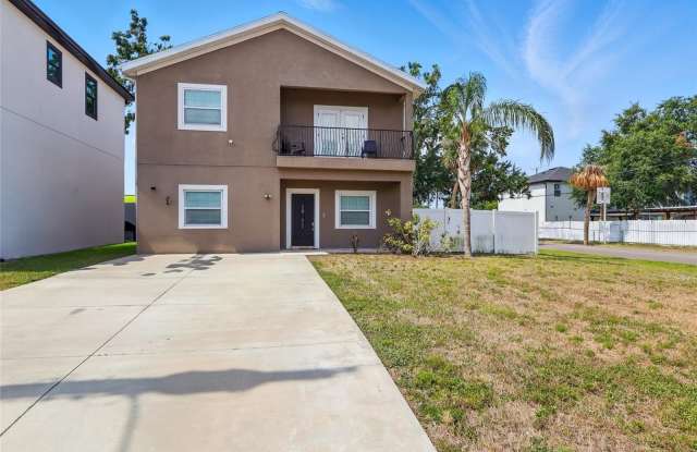 3024 W DOUGLAS ST photos photos