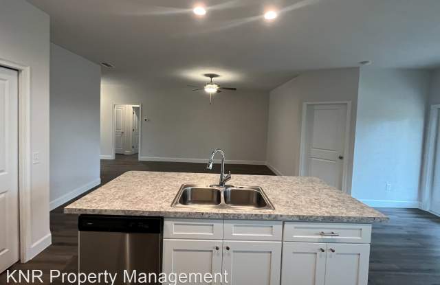 13515 NW 158th Lane - 13515 Northwest 158 Lane, Alachua, FL 32615