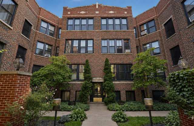 751 W BROMPTON Avenue - 751 West Brompton Avenue, Chicago, IL 60657 751 W BROMPTON Avenue - 751 West Brompton Avenue, Chicago, IL 60657