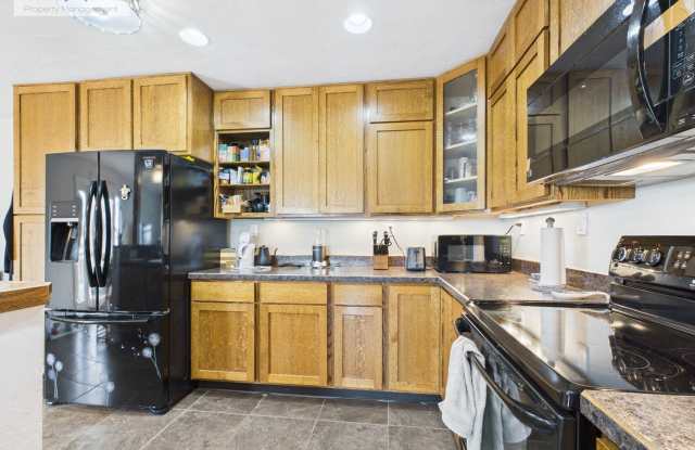 Great Four Bedroom! photos photos