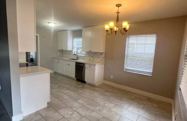 3765 NE 18th Avenue, Pompano Beach, FL 33064 Gallery 3