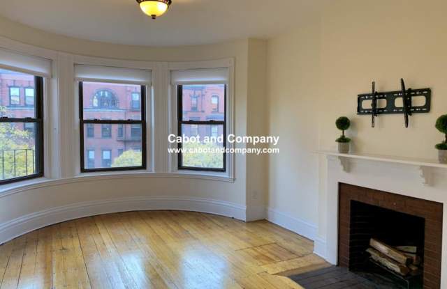 293 Newbury St. photos photos