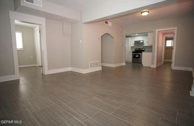 2114 TREMONT Avenue Gallery 3