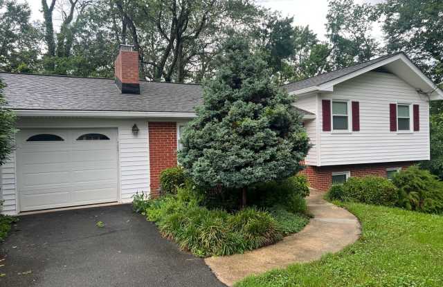 Single Family home in Alexandria- Minutes to Ft Belvior photos photos